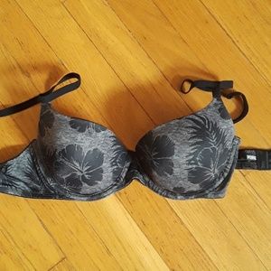 Victoria's Secret PINK black bra 34B